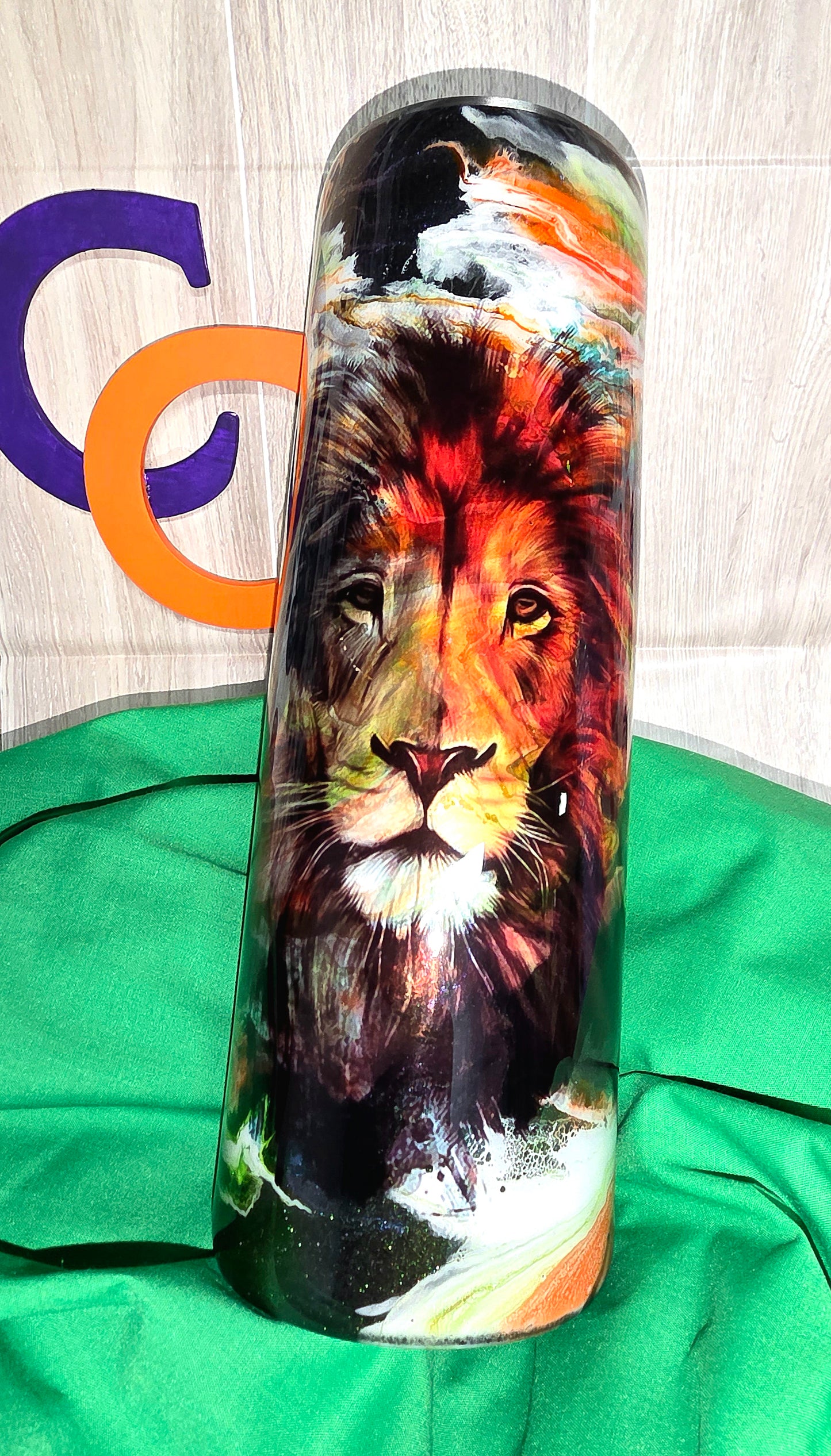 Lion- 30oz Skinny