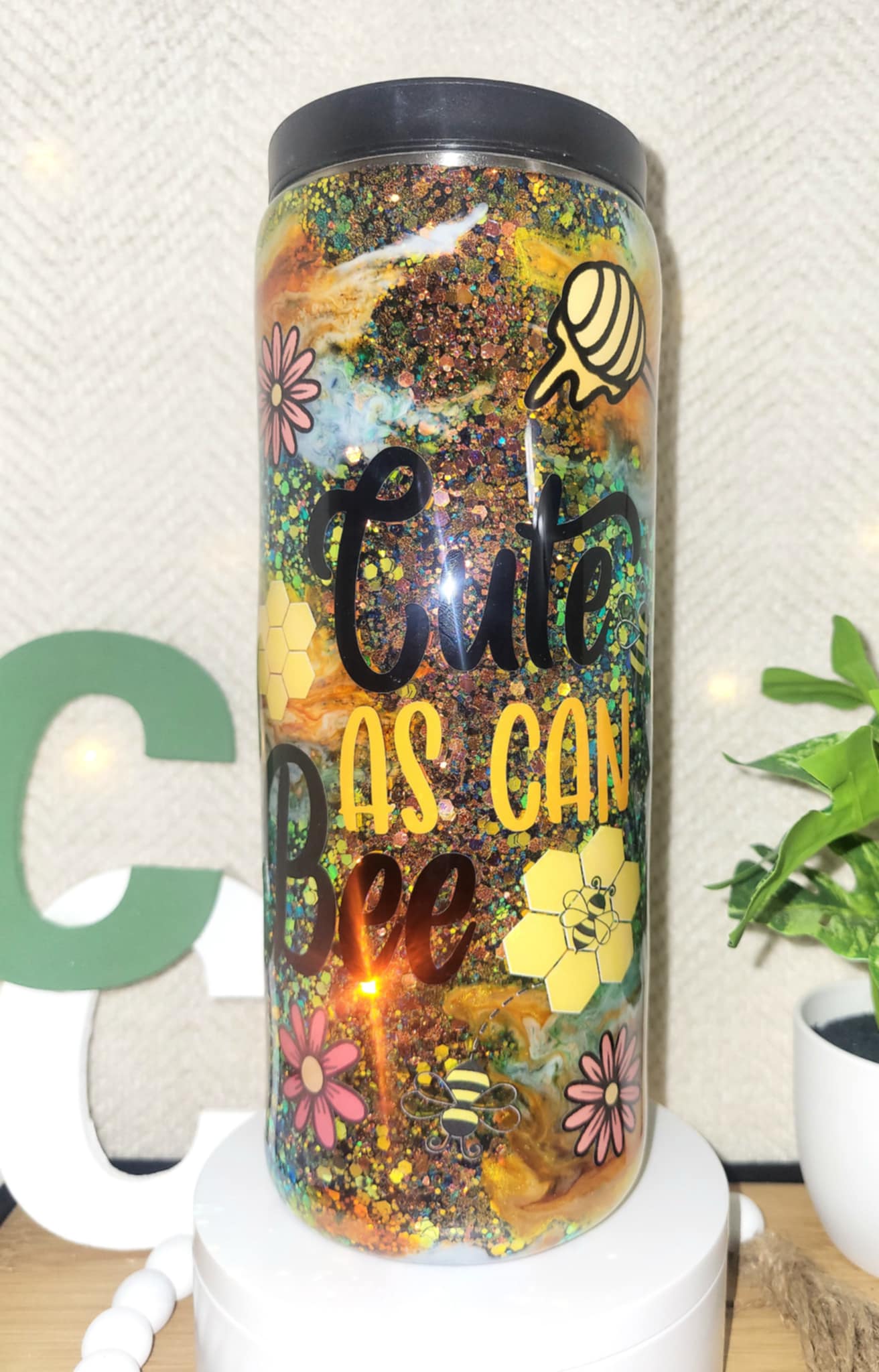 68-Cute as can Bee 25oz Duo